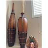 Image 1 : Decorative Sculpture and Vase Grouping