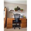 Image 2 : L-shaped wood office desk with drawers