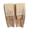 Image 1 : Elegant Bathroom Towels with Design