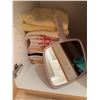 Image 3 : Elegant Bathroom Towels with Design
