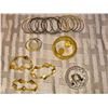 Image 4 : Costume Jewelry Lot With Bangles and