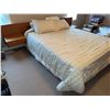 Image 3 : Teak Queen Bed with Built-In Side Tables
