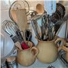 Image 3 : Culinary Essentials - 3 Piece Pottery Set, Hand Blender, Tools, Graders & More