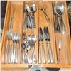 Image 8 : Pyrex Glass Kitchen Containers, Cutlery, and