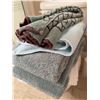 Image 4 : Bathroom Decor and Textiles Assortment