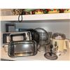 Image 1 : Kitchen Bakeware and Small Appliance Lot