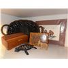Image 2 : Decorative Objects and Artwork Lot