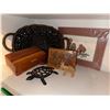 Image 3 : Decorative Objects and Artwork Lot