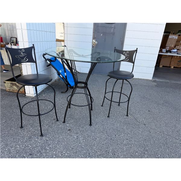 Glass Table and two chairs glasses 40