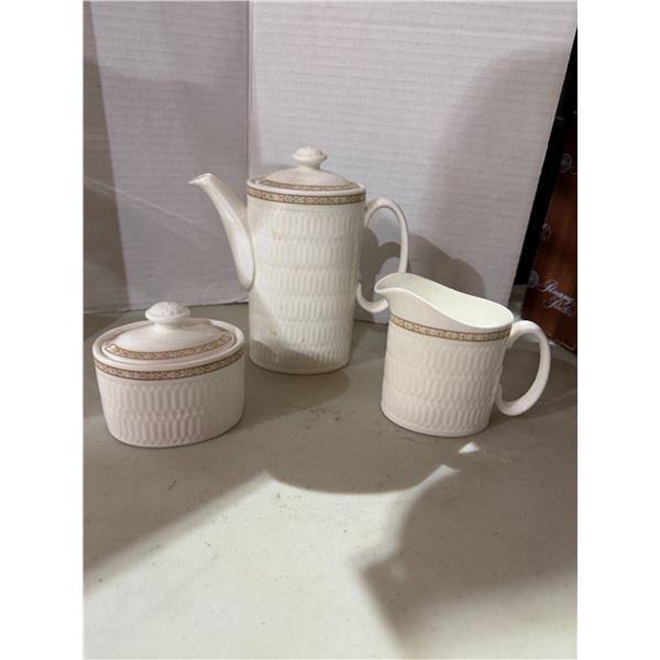 Royal Dalton cream, sugar and pot