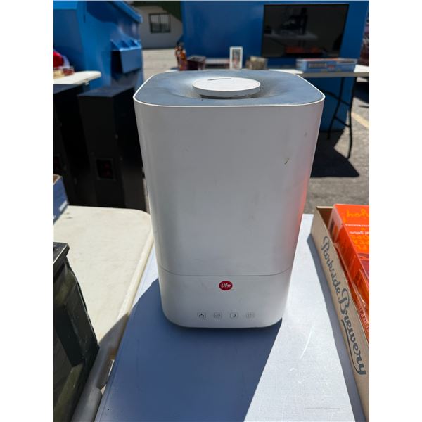 Life humidifier