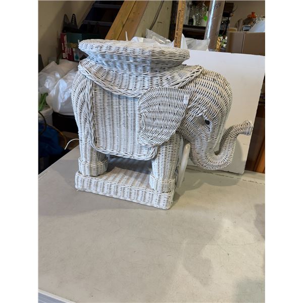 Wiker elephant plant stand