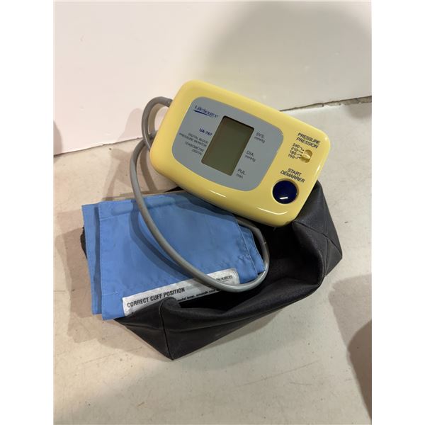 Blood pressure monitor