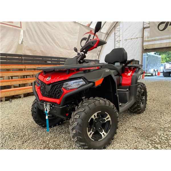 PARKSVILLE - 2023 CF MOTO CFORCE RED 3 KMS "ESTATE SALE" - J6000068