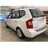 Image 20 : PARKSVILLE - 2011 KIA RONDO WHITE 148314 KMS - D334477