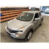 Image 4 : PARKSVILLE - 2012 NISSAN JUKE GREY 168828 KMS - D106634