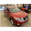 Image 10 : PARKSVILLE - 2015 NISSAN PATHFINDER RED 161921 KMS - D620180