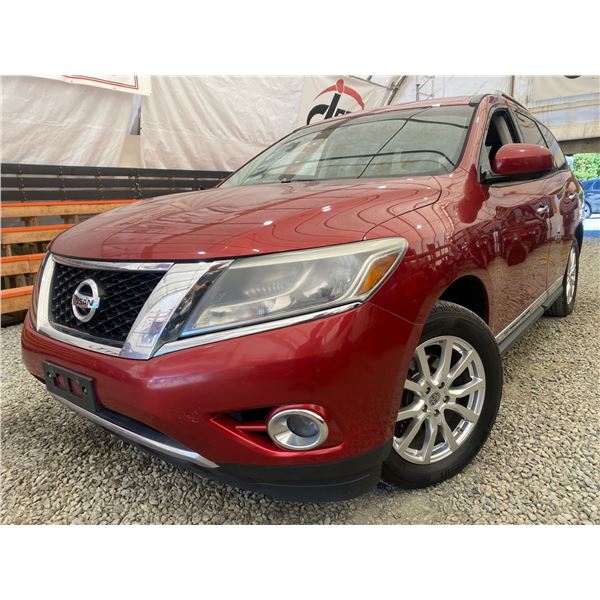 PARKSVILLE - 2015 NISSAN PATHFINDER RED 161921 KMS - D620180