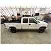 Image 13 : PARKSVILLE - 2004 GMC SIERRA WHITE 260450 KMS - D320245