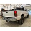 Image 14 : PARKSVILLE - 2004 GMC SIERRA WHITE 260450 KMS - D320245