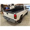 Image 16 : PARKSVILLE - 2004 GMC SIERRA WHITE 260450 KMS - D320245