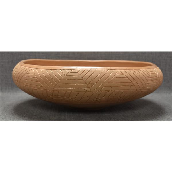 SAN JUAN POTTERY BOWL (REYCITA TRUJILLO)