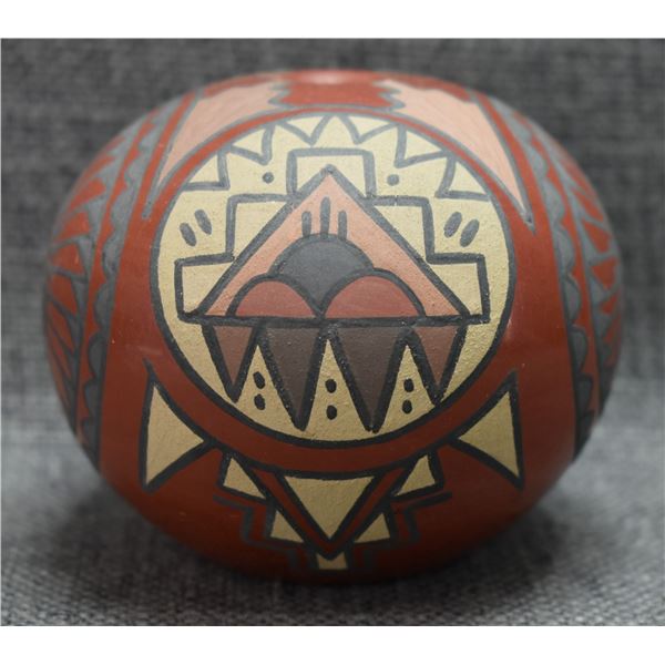 SANTA CLARA POTTERY SEED JAR (MINNIE VIGIL)