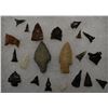 Image 1 : COLLECTION OF ARROW HEADS