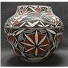 Image 1 : LAGUNA PUEBLO POTTERY OLLA (MIRIAM ORTIZ DAVIS)