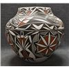 Image 3 : LAGUNA PUEBLO POTTERY OLLA (MIRIAM ORTIZ DAVIS)