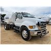 Image 4 : 2013 FORD F750 Water Truck