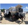 Image 2 : 2002 GMC T7500 POTHOLE PATCHER Asphalt Distributor Truck