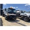 Image 4 : 2002 GMC T7500 POTHOLE PATCHER Asphalt Distributor Truck