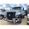 Image 1 : 2014 CAT CS660S Water Truck
