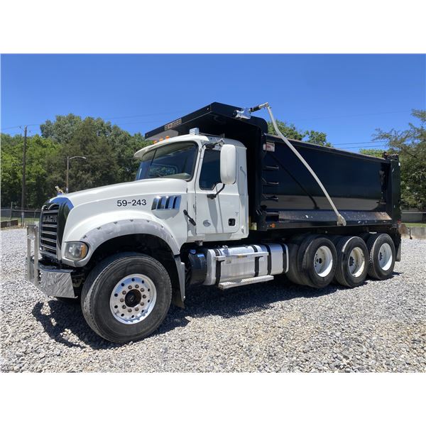 2019 MACK GU713 Dump Truck