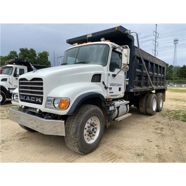 2006 MACK CV713 Dump Truck