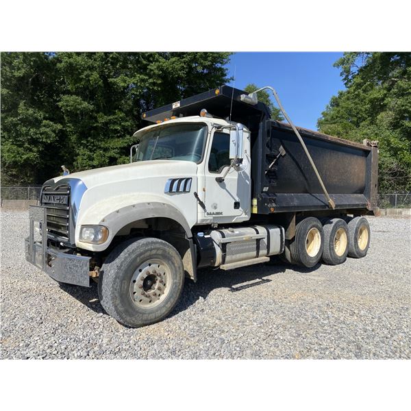2014 MACK GU713 Dump Truck