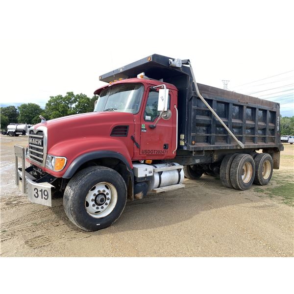 2004 MACK CV713 Dump Truck