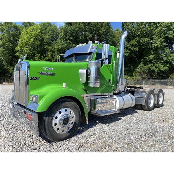 2006 KENWORTH W900 Day Cab Truck