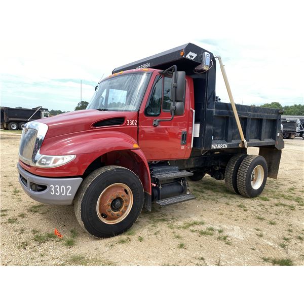2016 INTERNATIONAL 7400 Dump Truck