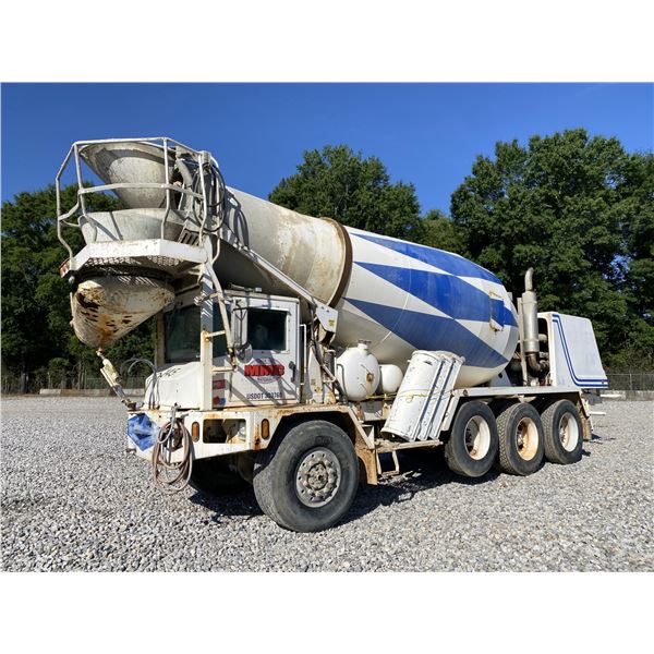 2014 PHEONIX  Concrete Mixer / Pump Truck