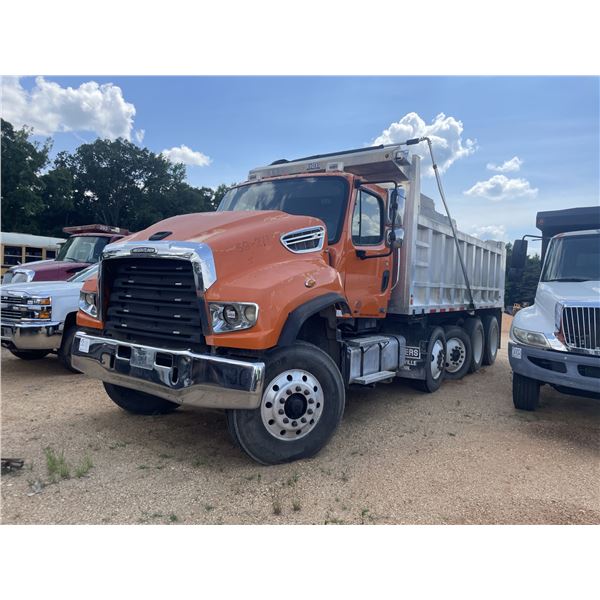 2015 FREIGHTLINER 114SD Dump Truck