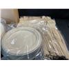 Image 5 : 250PC Disposable Paper Plate/Cutlery Dinnerware Set - Includes Plates, Forks, Knives, Spoons - NEW