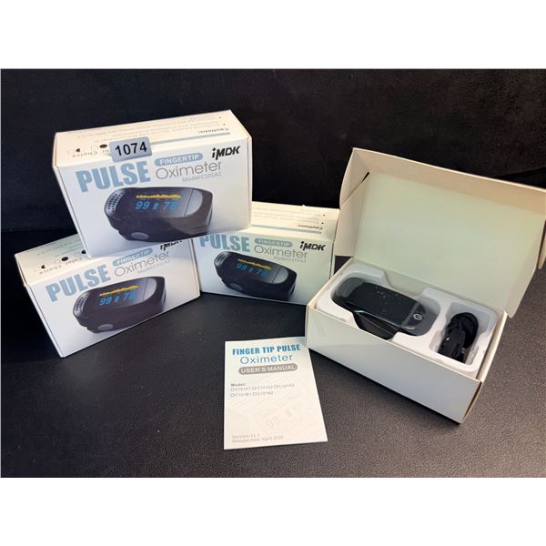 Lot of 4 IMDK Fingertip Pulse Oximeters (Model: C101A2) Measures Blood Oxygen/Pulse Rate - New