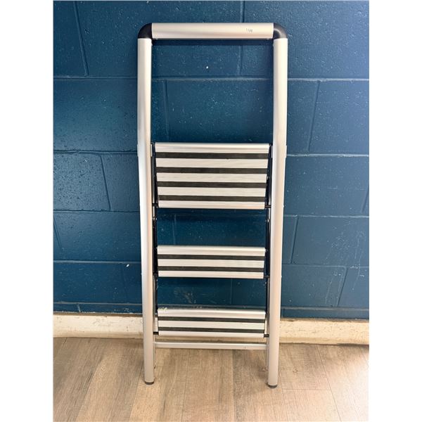 Richards Folding Step Ladder - Used