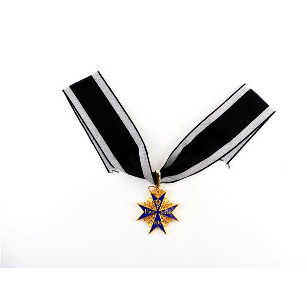 REPRODUCTION BLUE MAX MEDAL WITH RIBBON