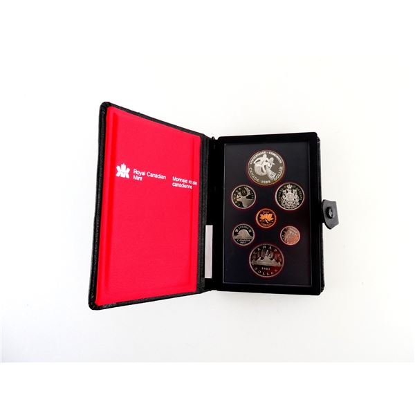 COLLECTIBLE CANADIAN 1983 COIN SET LOT