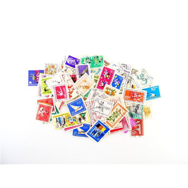 ASSORTED EAST GERMAN / WEST GERMAN STAMP LOT