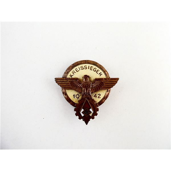 REPRODUCTION HITLER YOUTH NATIONAL TRADE COMPETITION VICTOR'S BADGE
