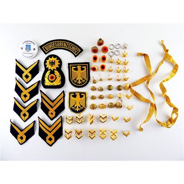 ASSORTED GERMAN MILITARY BADGES, BUTTONS, SHOULDER RANKS, ETC. LOT